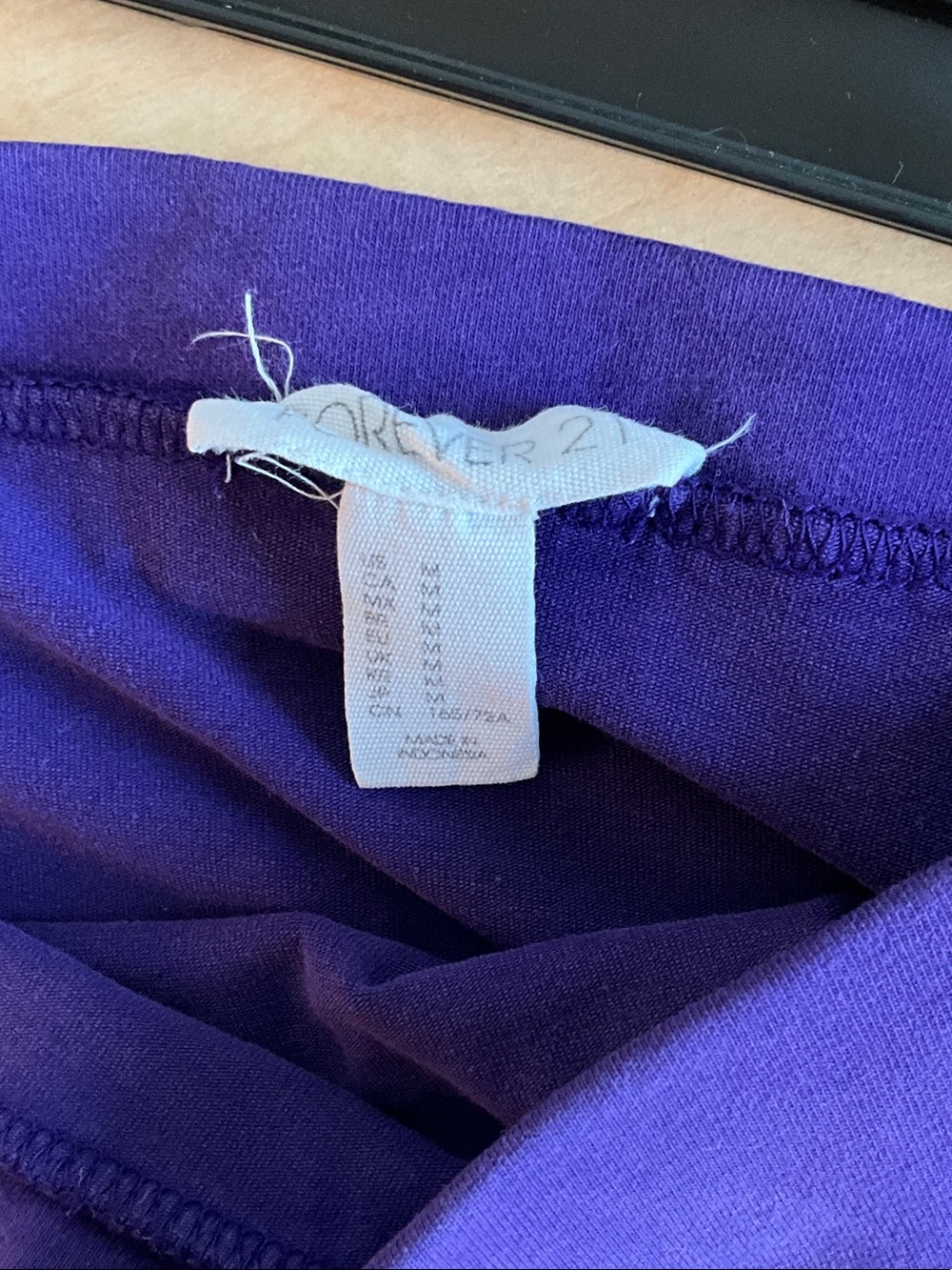 Deep purple mini skirt - Picture 2 of 3